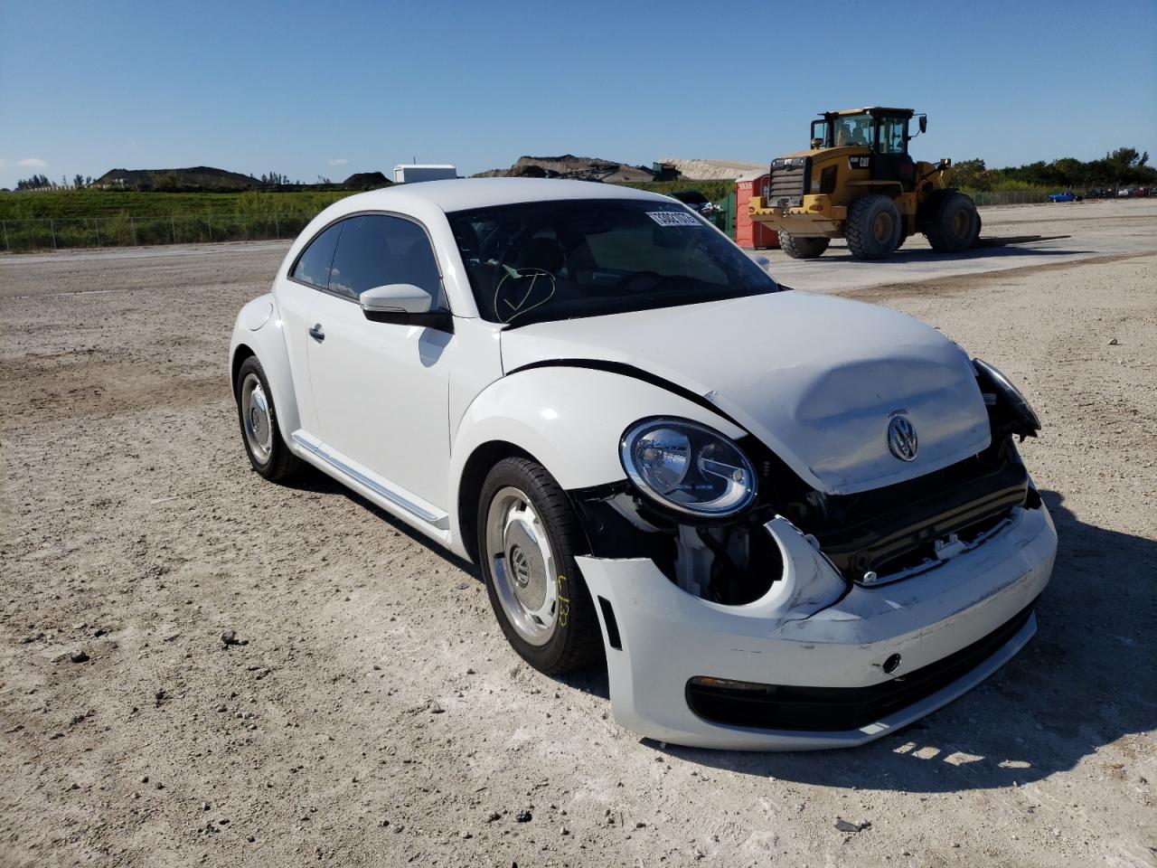 VOLKSWAGEN BEETLE 1.8 2016 with VIN 3VWF17AT3GM633959 - Photo from auction