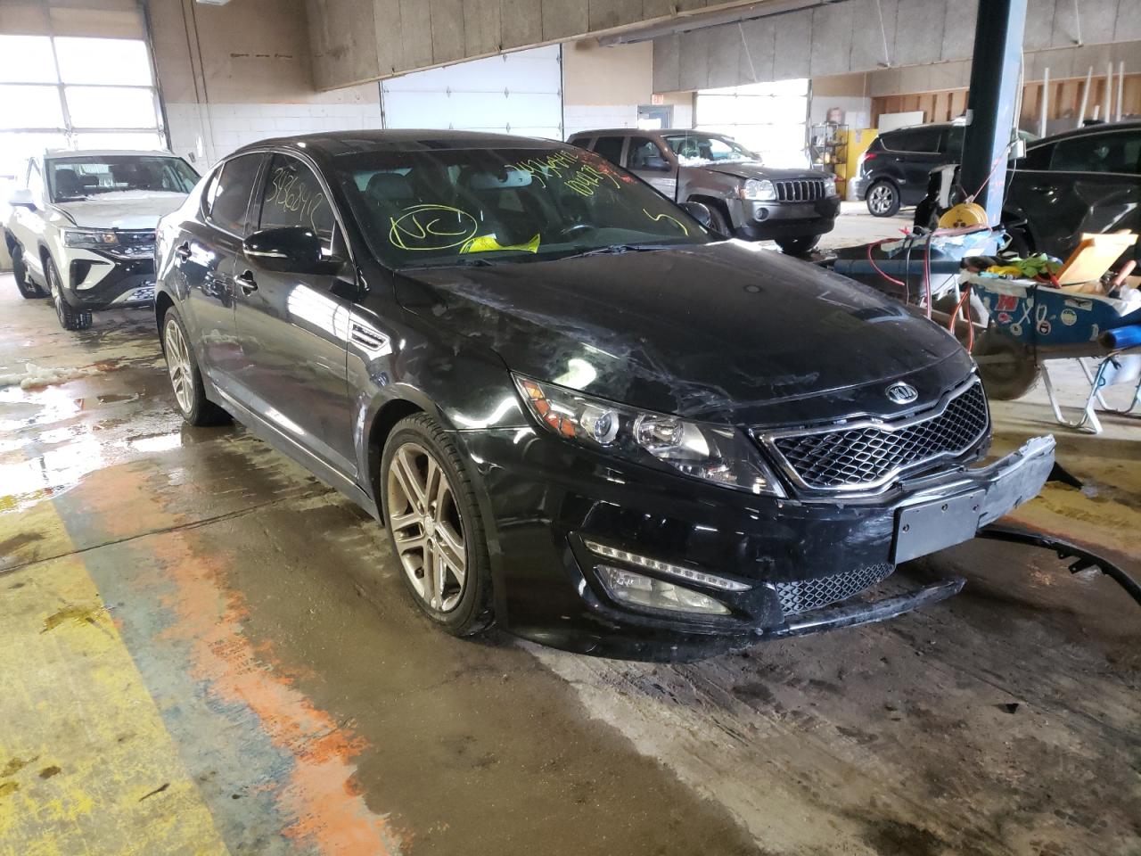 KIA OPTIMA SX 2013 with VIN 5XXGR4A61DG104273 - Photo from auction