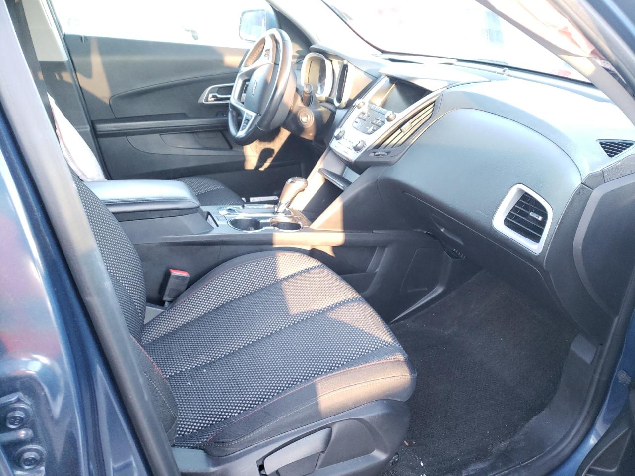 Photo 5 from auction – 2017 CHEVROLET EQUINOX LT with VIN 2GNALCEK6H6233821