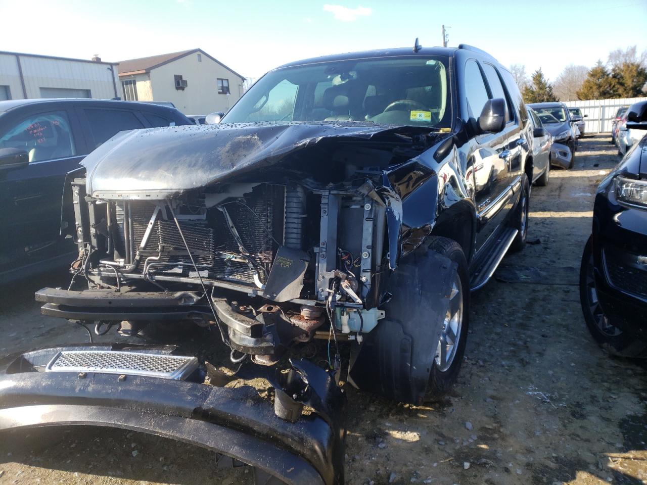 Photo 2 from auction – 2007 GMC YUKON DENA with VIN 1GKFK638X7J398349