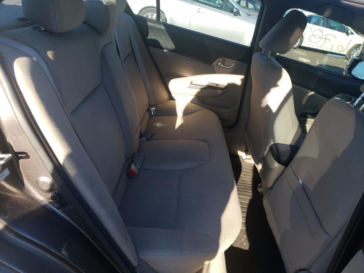 Photo 6 from auction – 2012 HONDA CIVIC LX with VIN 19XFB2F53CE010262