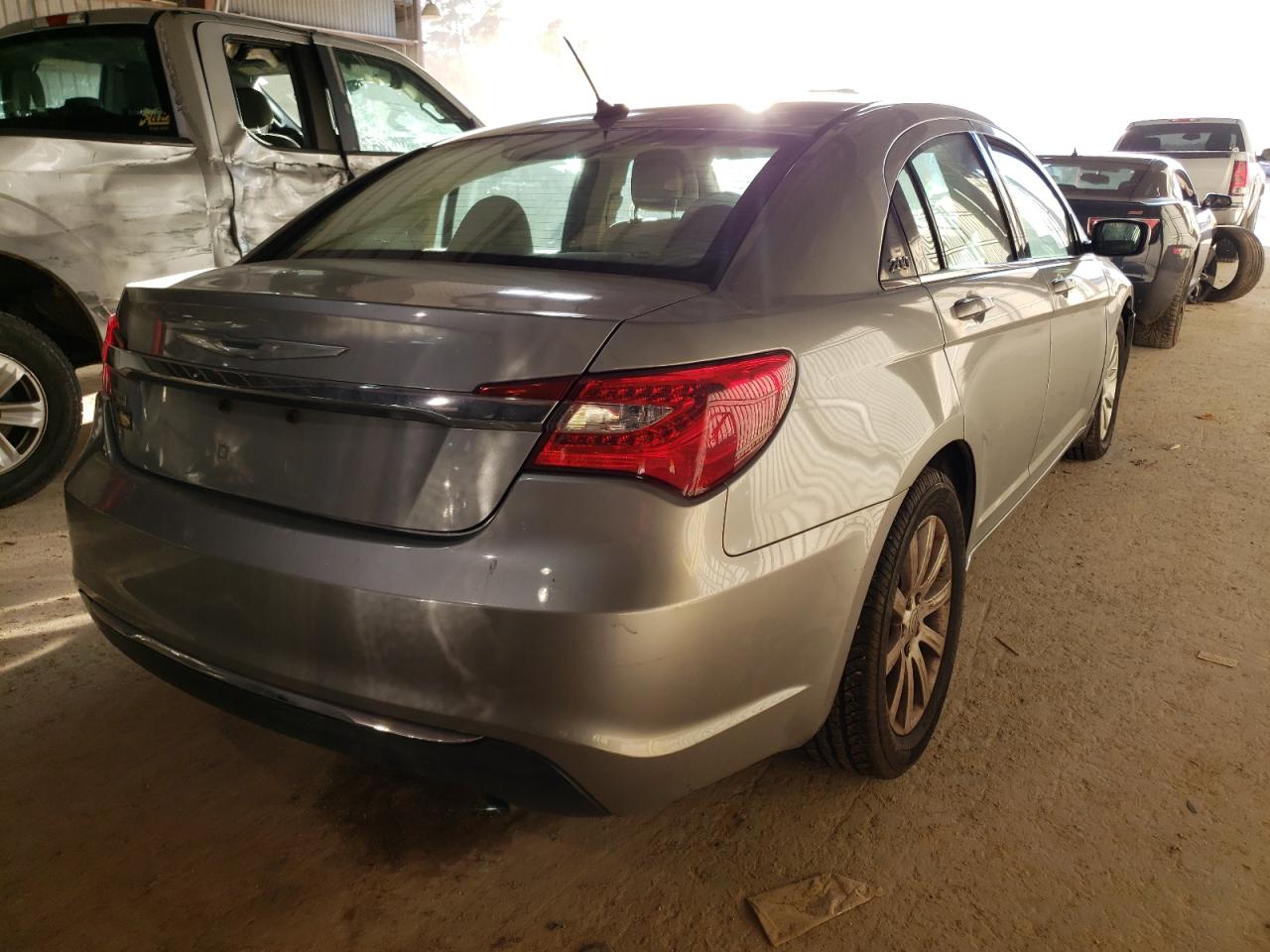 Photo 4 from auction – 2014 CHRYSLER 200 TOURIN with VIN 1C3CCBBG8EN114403