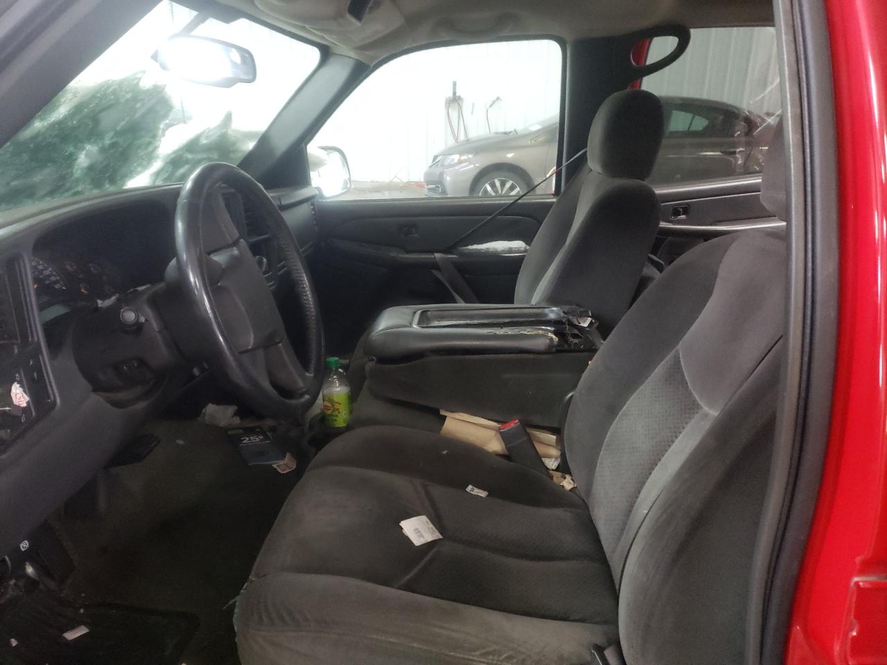 Photo 5 from auction – 2005 CHEVROLET SILVERADO with VIN 1GCGC13U35F866628