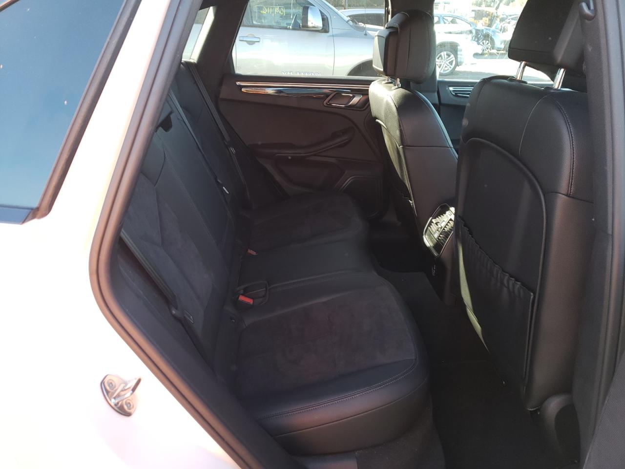 Photo 6 from auction – 2020 PORSCHE MACAN with VIN WP1AA2A5XLLB10210