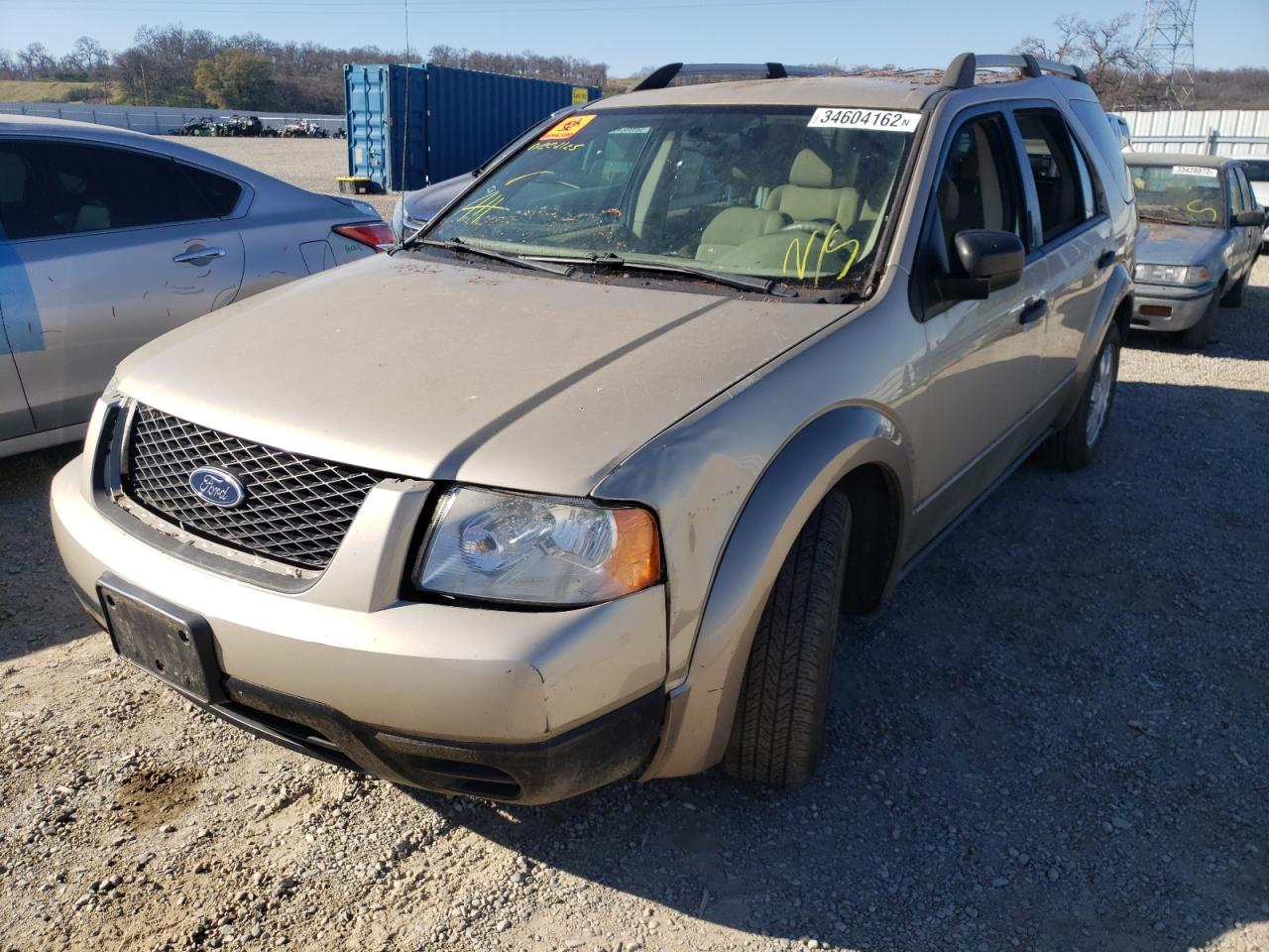 Photo 2 from auction – 2005 FORD FREESTYLE with VIN 1FMZK01135GA47235