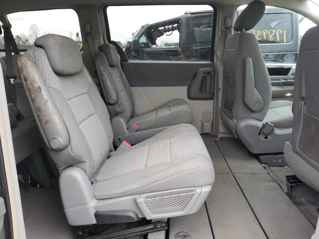 Photo 6 from auction – 2010 DODGE GRAND CARA with VIN 2D4RN5D17AR261399