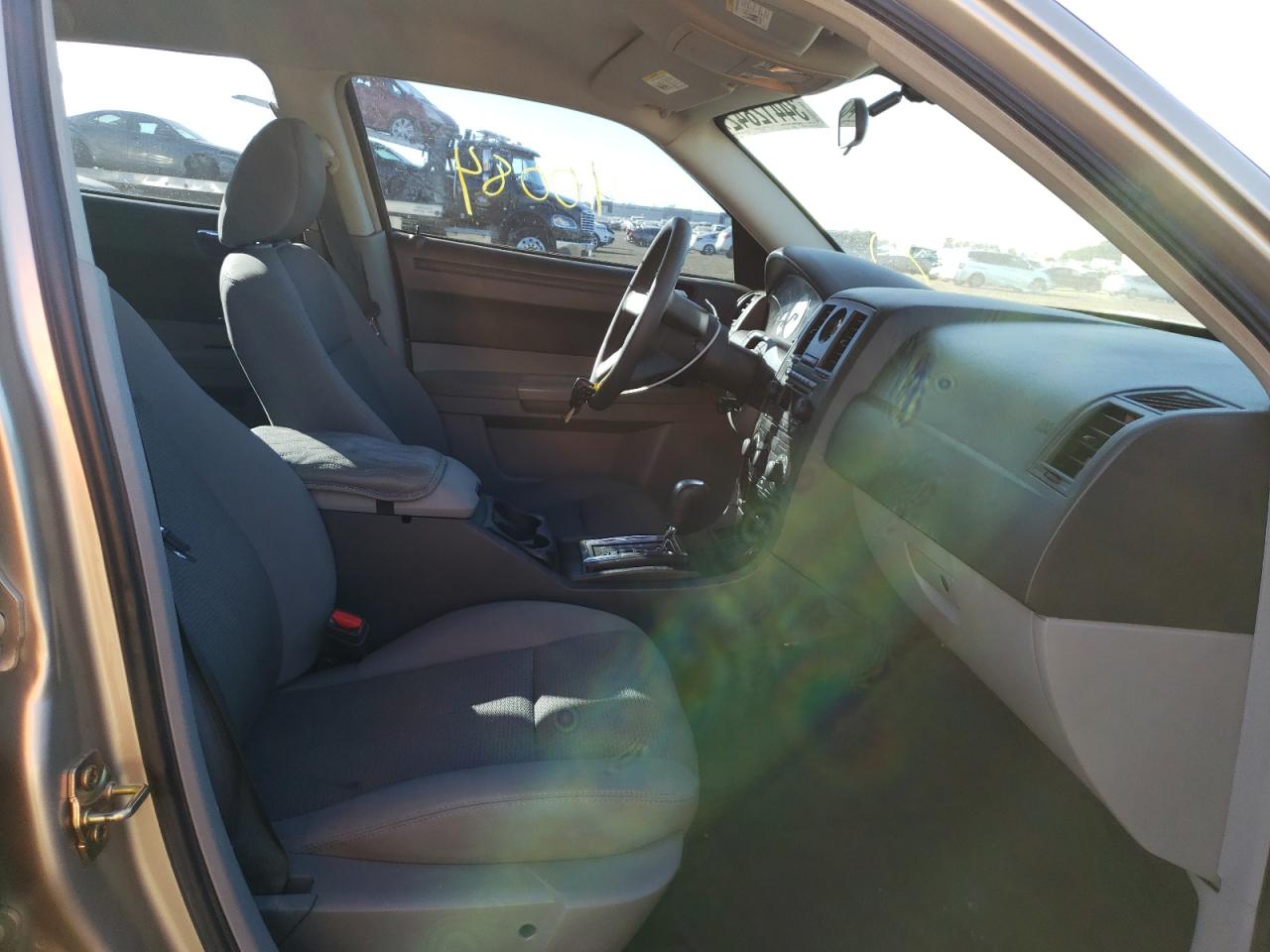 Photo 5 from auction – 2006 CHRYSLER 300 with VIN 2C3KA43R46H282594