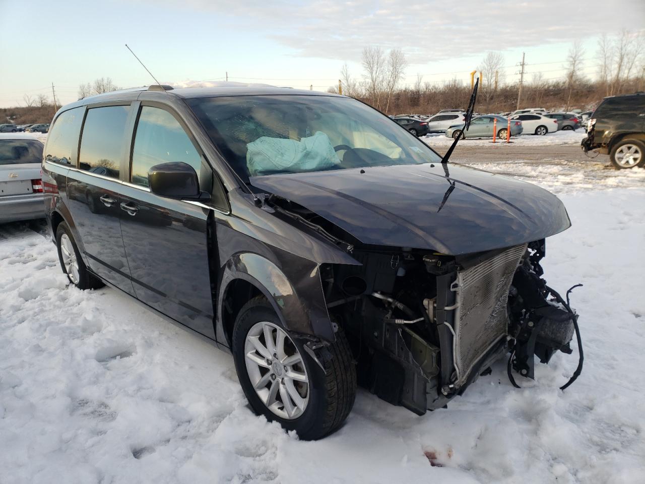 DODGE CARAVAN 2018 with VIN 2C4RDGCG5JR266909 - Photo from auction