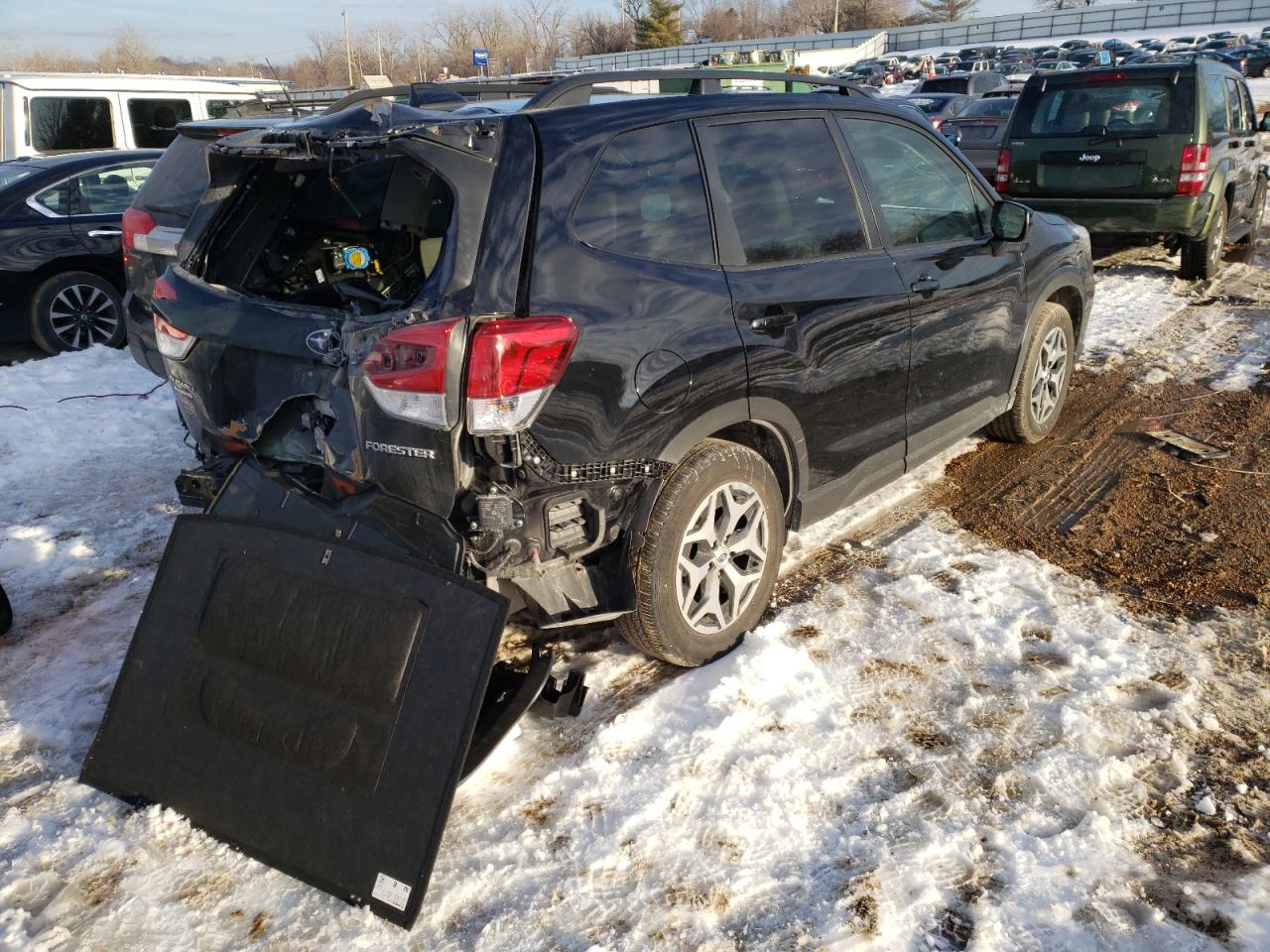 Photo 4 from auction – 2020 SUBARU FORESTER P with VIN JF2SKAJC1LH566791