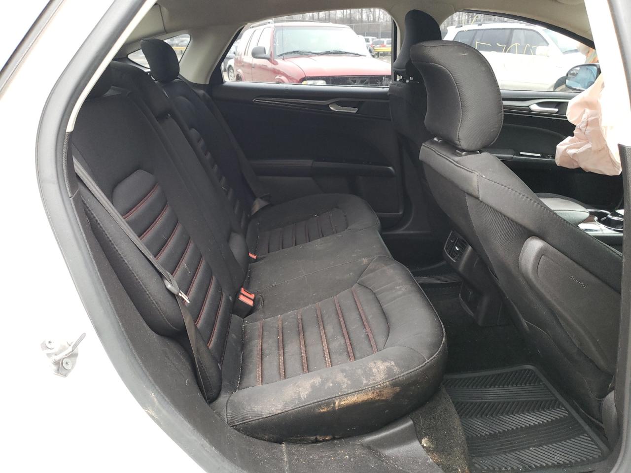 Photo 6 from auction – 2016 FORD FUSION SE with VIN 3FA6P0H78GR111029