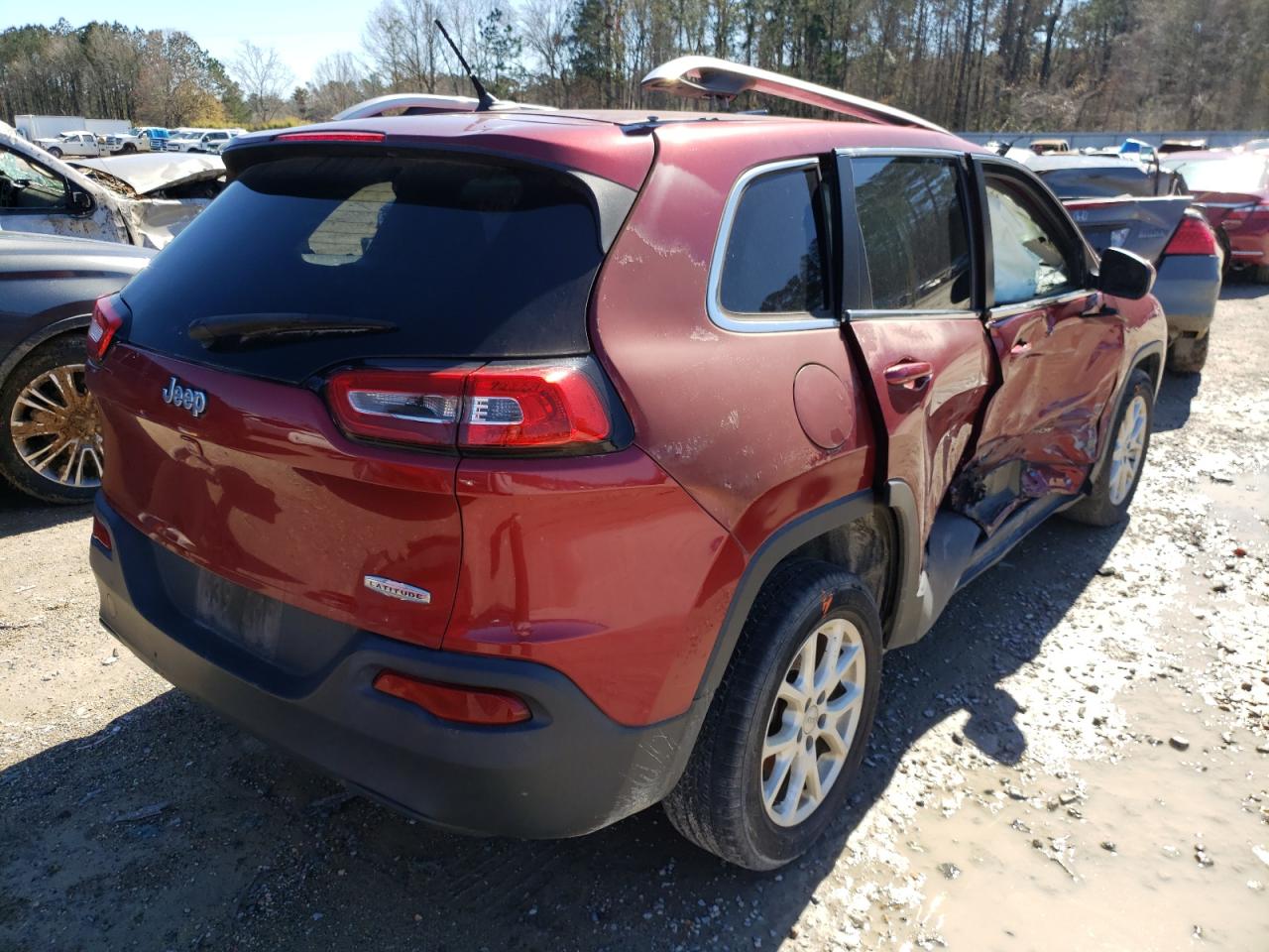 Photo 4 from auction – 2015 JEEP CHEROKEE L with VIN 1C4PJLCB4FW655925