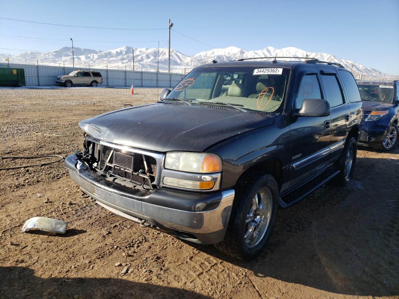 Photo 2 from auction – 2003 GMC YUKON with VIN 1GKEK13Z73R229053