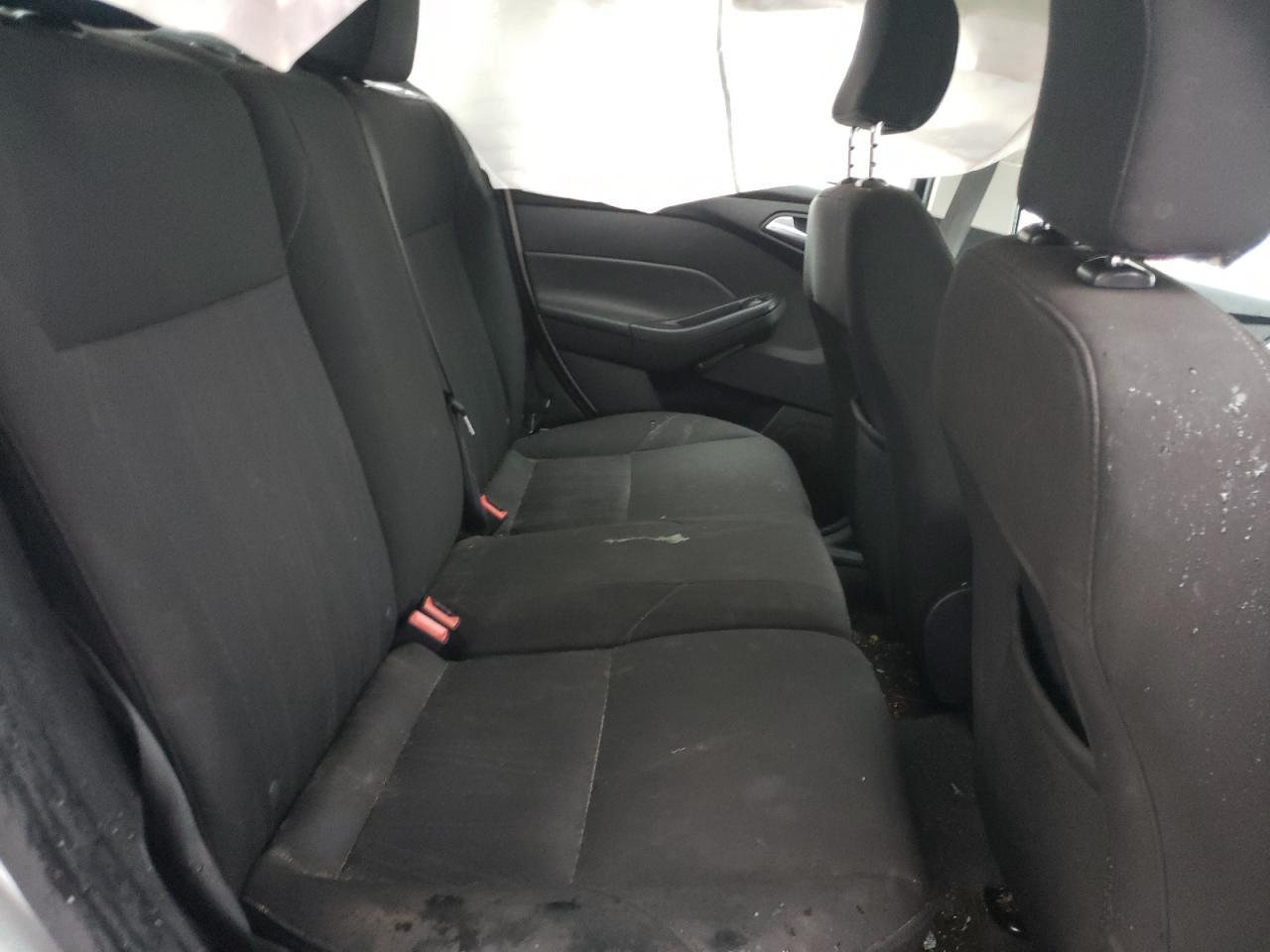 Photo 6 from auction – 2016 FORD FOCUS SE with VIN 1FADP3K22GL224043