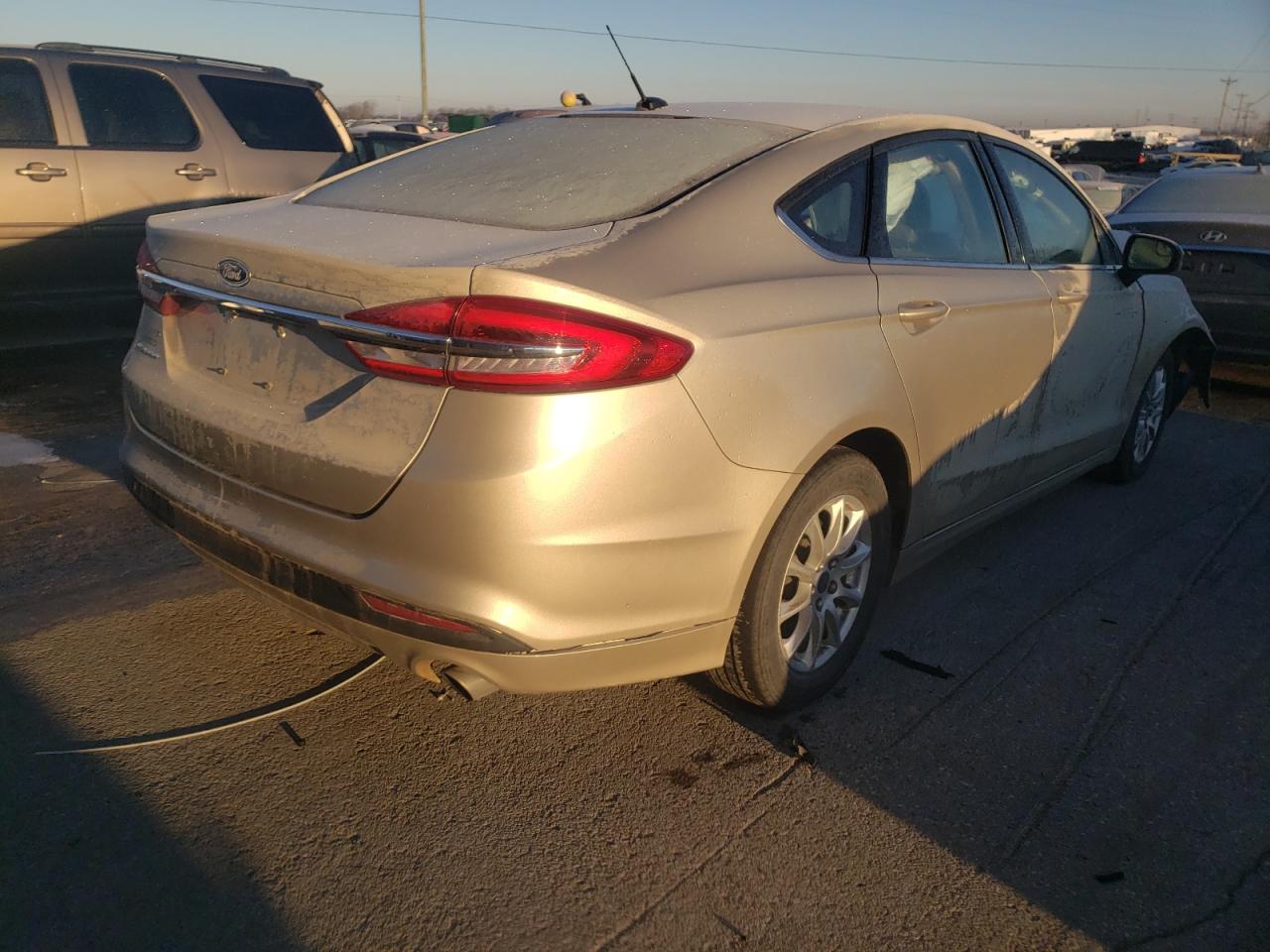 Photo 4 from auction – 2017 FORD FUSION S with VIN 3FA6P0G7XHR200619