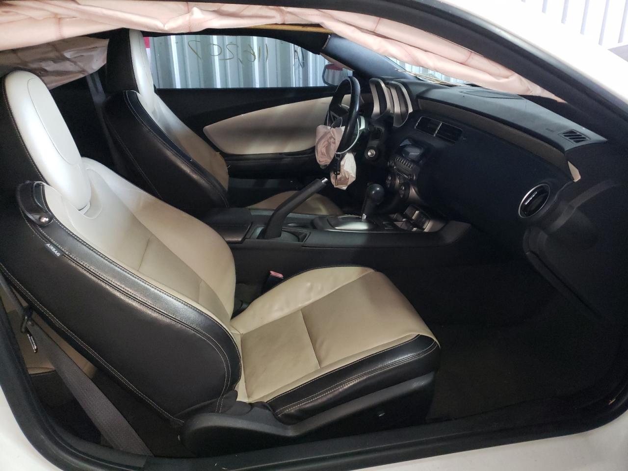 Photo 19 from auction – 2010 CHEVROLET CAMARO LT with VIN 2G1FC1EV2A9197488