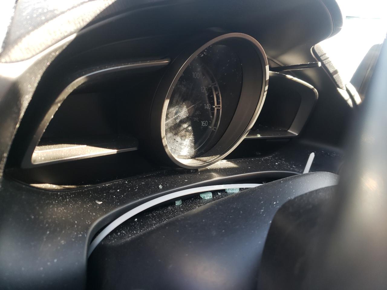 Photo 8 from auction – 2018 MAZDA 3 TOURING with VIN 3MZBN1L30JM199648