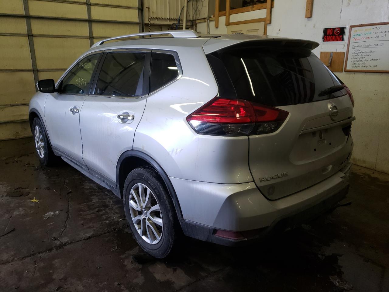 Photo 3 from auction – 2017 NISSAN ROGUE S with VIN KNMAT2MTXHP538137