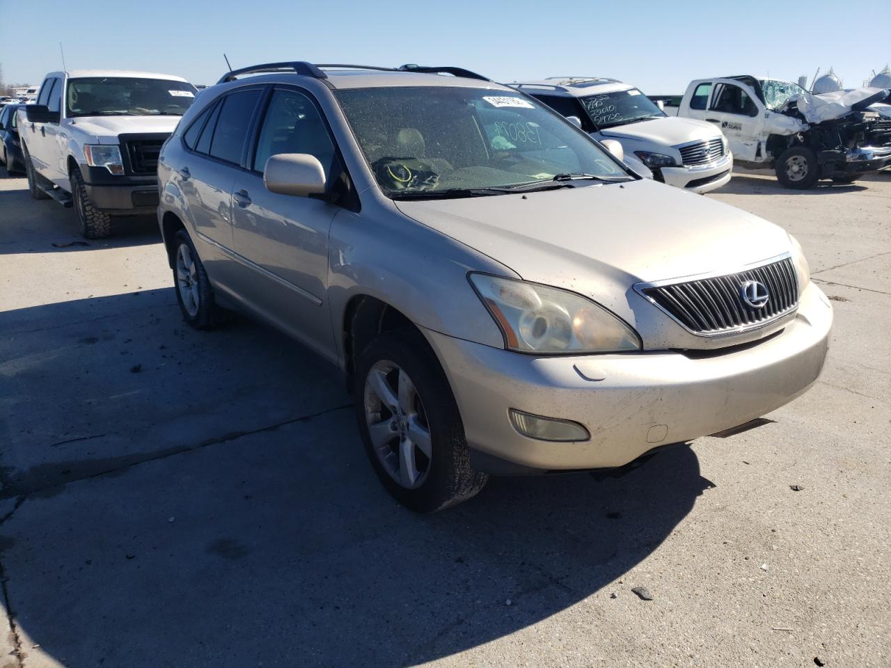 LEXUS RX 330 2006 with VIN 2T2GA31U76C047096 - Photo from auction