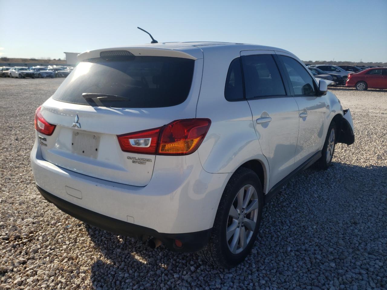 Фото 4 с аукциона – 2013 MITSUBISHI OUTLANDER с VIN 4A4AP3AU2DE004376
