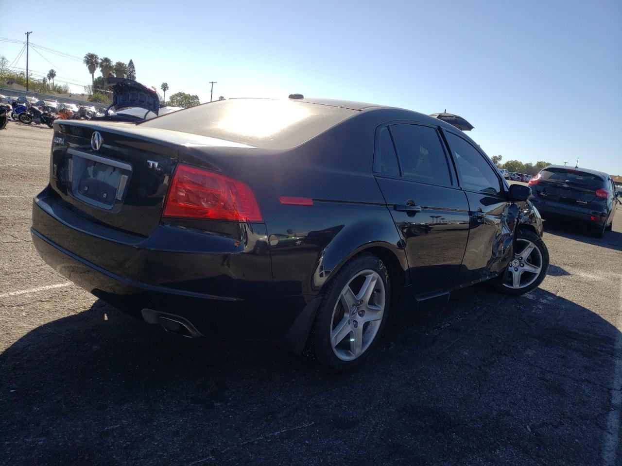 Photo 4 from auction – 2005 ACURA TL with VIN 19UUA662X5A024254