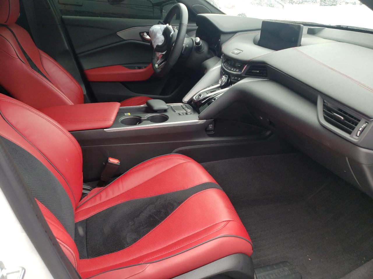 Photo 5 from auction – 2021 ACURA TLX TECH A with VIN 19UUB5F51MA009402
