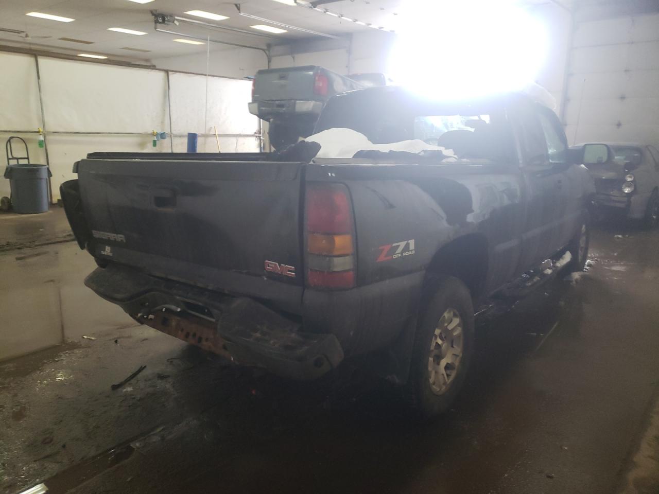 Photo 4 from auction – 2005 GMC NEW SIERRA with VIN 1GTEK19B25Z256329
