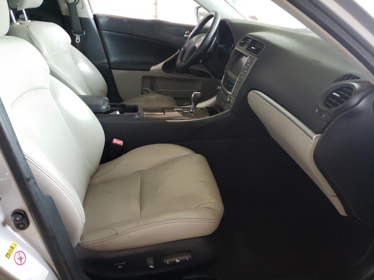 Photo 5 from auction – 2012 LEXUS IS 250 with VIN JTHCF5C23C5056316