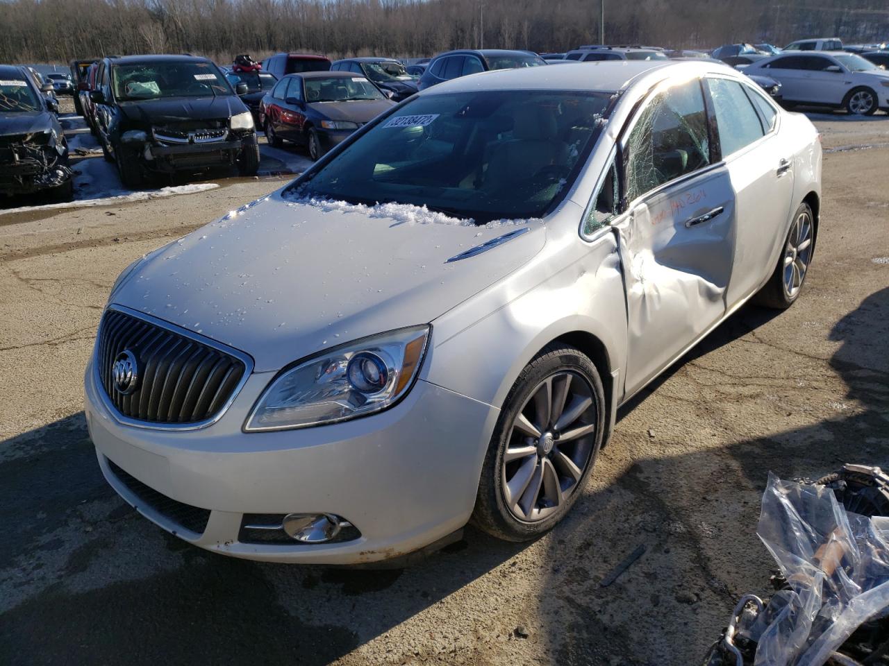Photo 2 from auction – 2014 BUICK VERANO with VIN 1G4PP5SK2E4112753