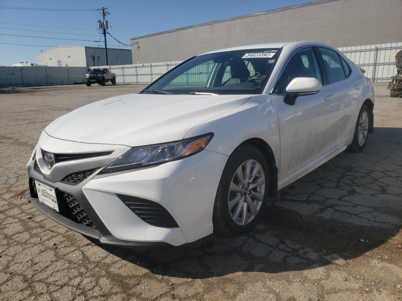 Photo 2 from auction – 2020 TOYOTA CAMRY SE with VIN 4T1G11AK7LU923764