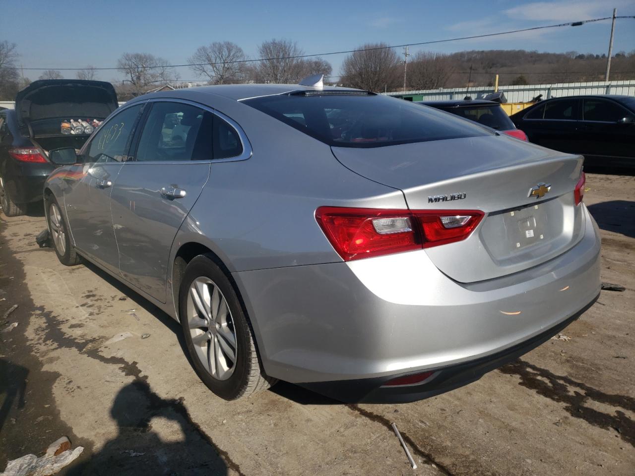 Photo 3 from auction – 2018 CHEVROLET MALIBU LT with VIN 1G1ZD5ST4JF160535