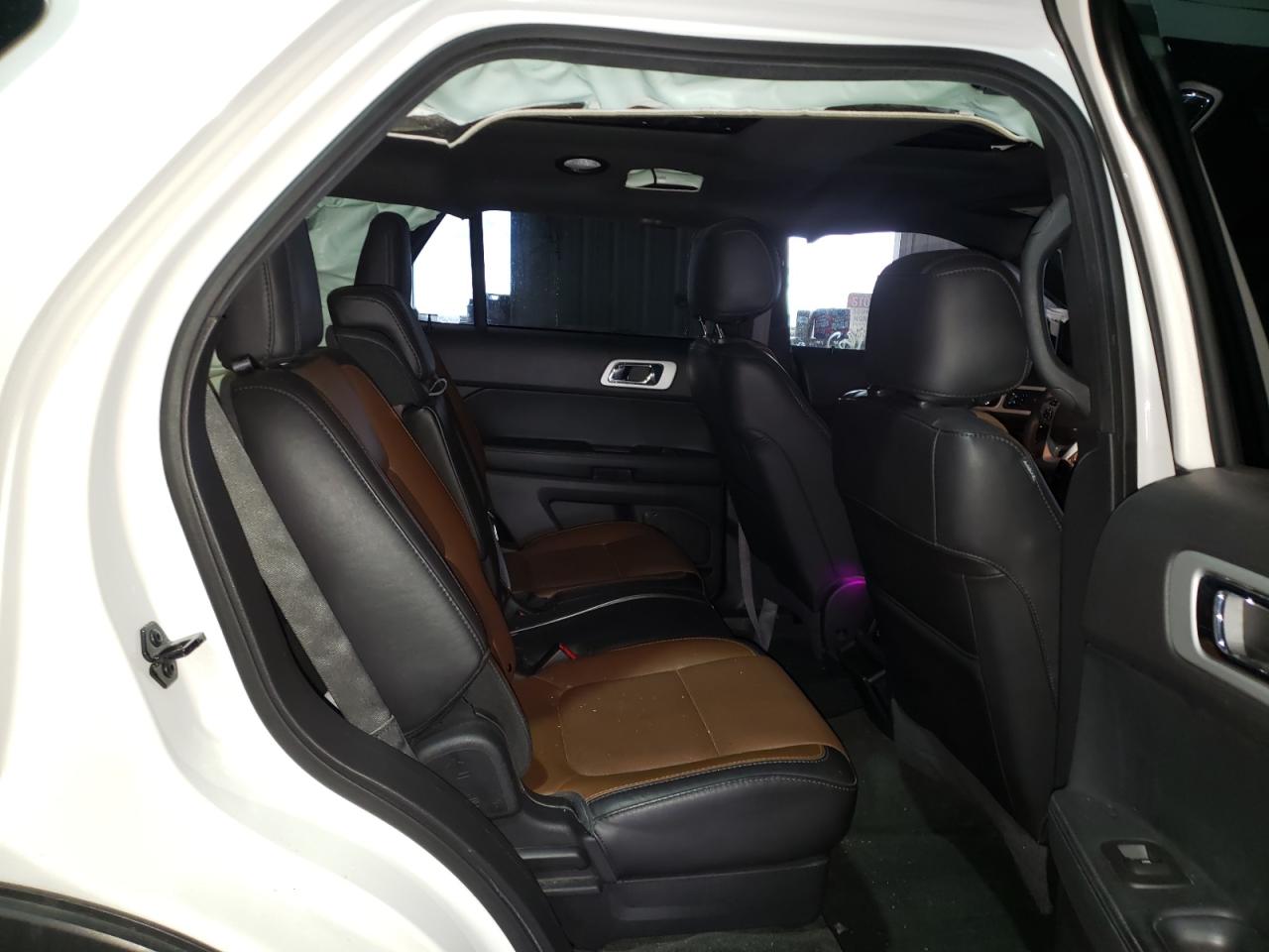 Photo 6 from auction – 2015 FORD EXPLORER L with VIN 1FM5K8F82FGA16904