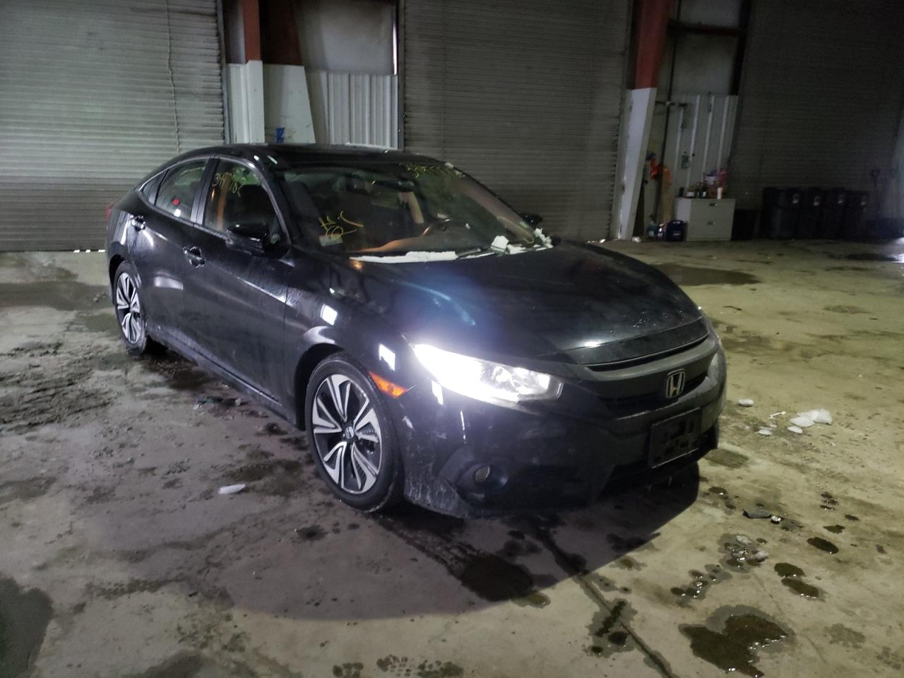 HONDA CIVIC EX 2018 with VIN JHMFC1F32JX020332 - Photo from auction