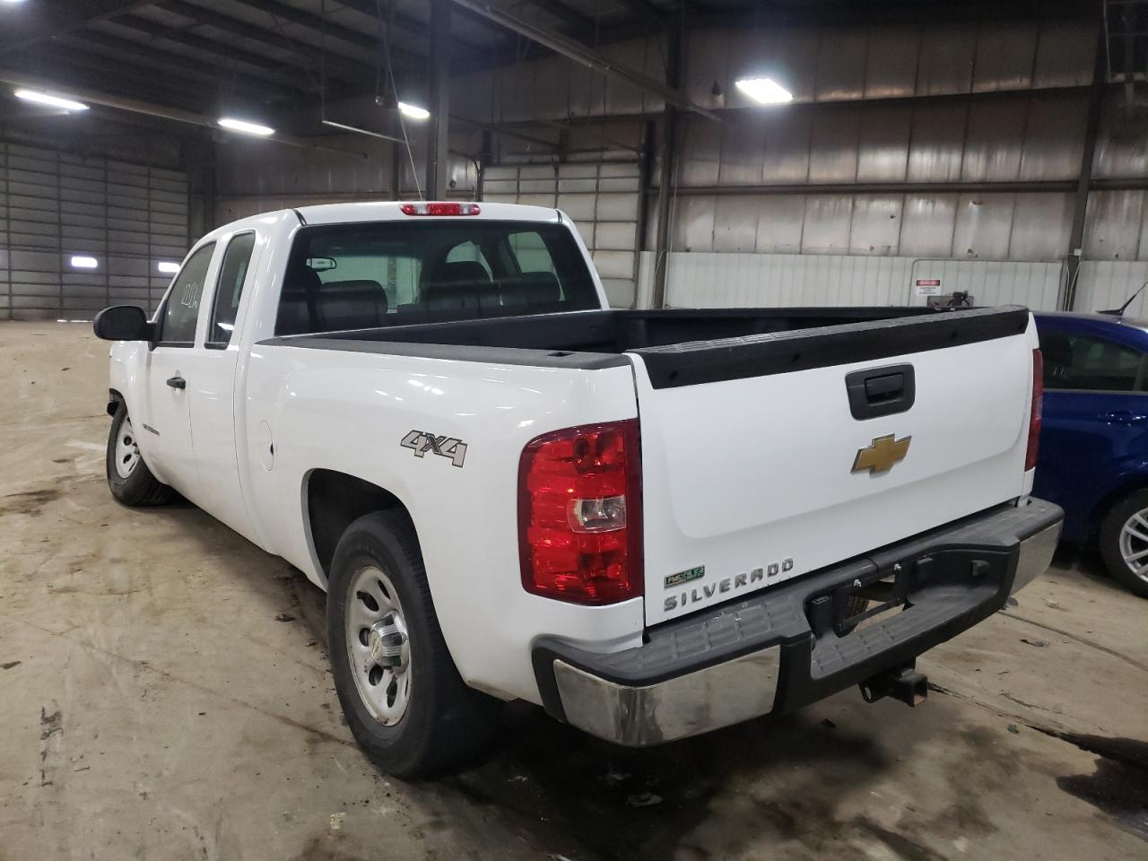 Photo 3 from auction – 2011 CHEVROLET SILVERADO with VIN 1GCRKPEA8BZ379548