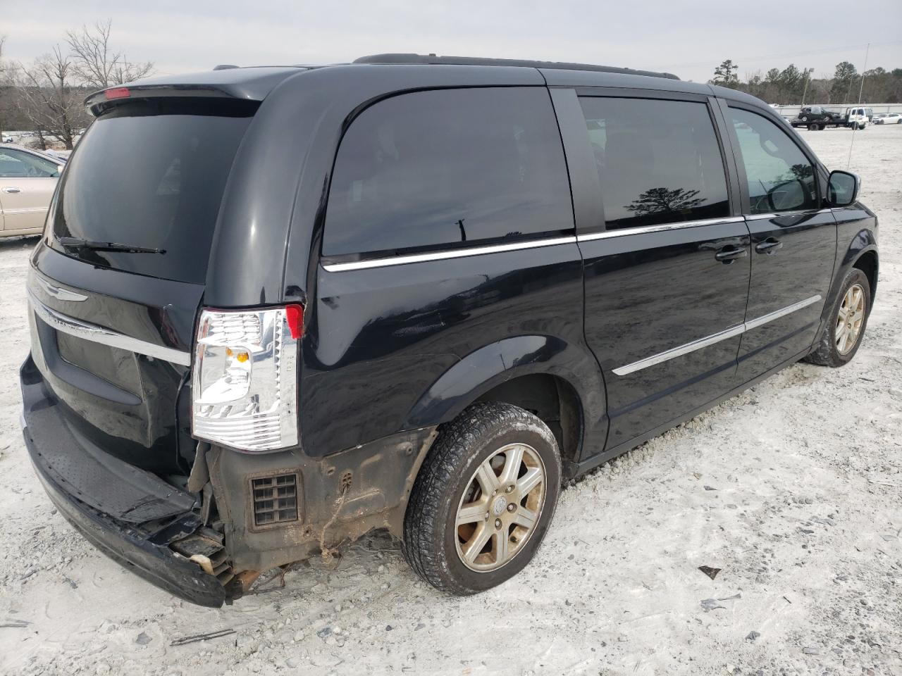 Photo 4 from auction – 2012 CHRYSLER TOWN & COU with VIN 2C4RC1CG5CR124417