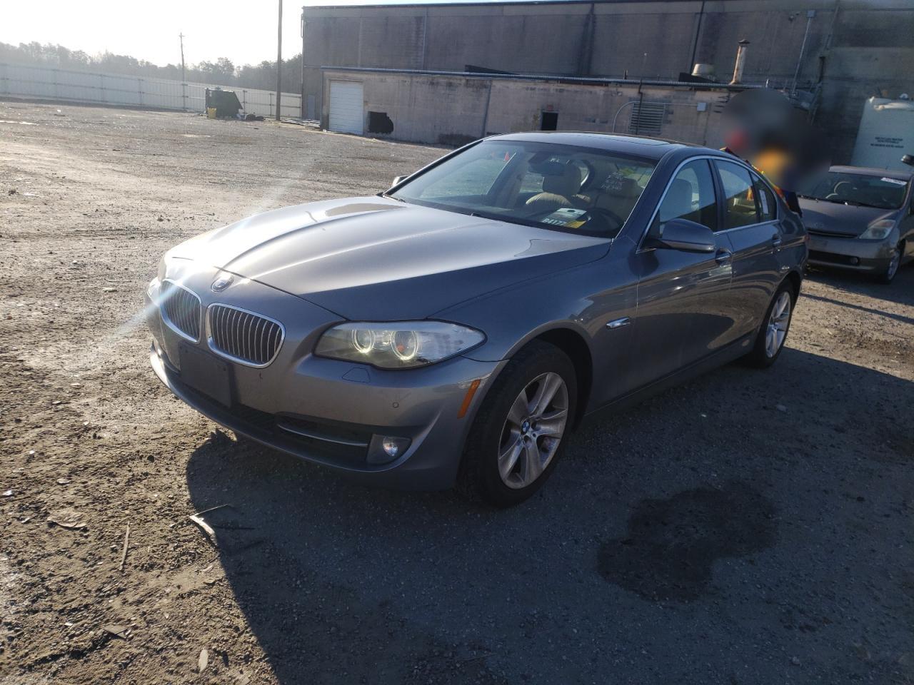 Photo 2 from auction – 2013 BMW 528 XI with VIN WBAXH5C51DD109235