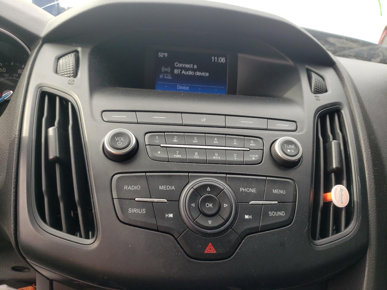 Photo 9 from auction – 2018 FORD FOCUS SE with VIN 1FADP3K27JL219976