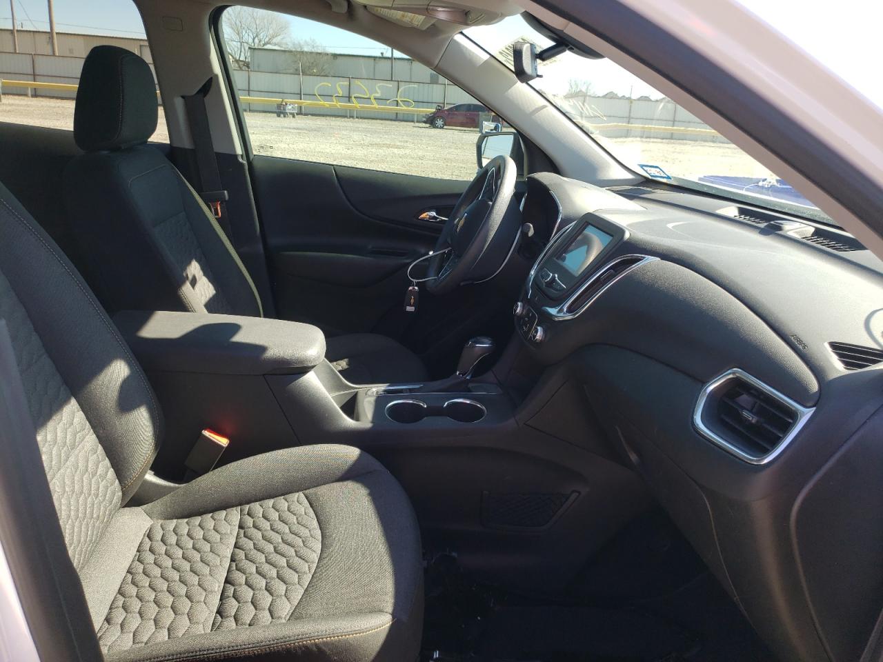 Photo 5 from auction – 2018 CHEVROLET EQUINOX LT with VIN 3GNAXJEV2JL411471