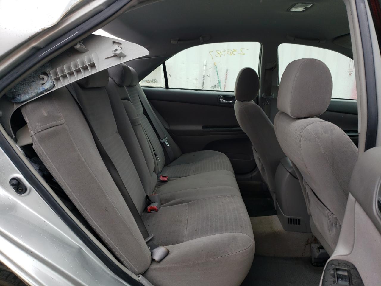 Photo 6 from auction – 2005 TOYOTA CAMRY LE with VIN 4T1BE32K25U425659