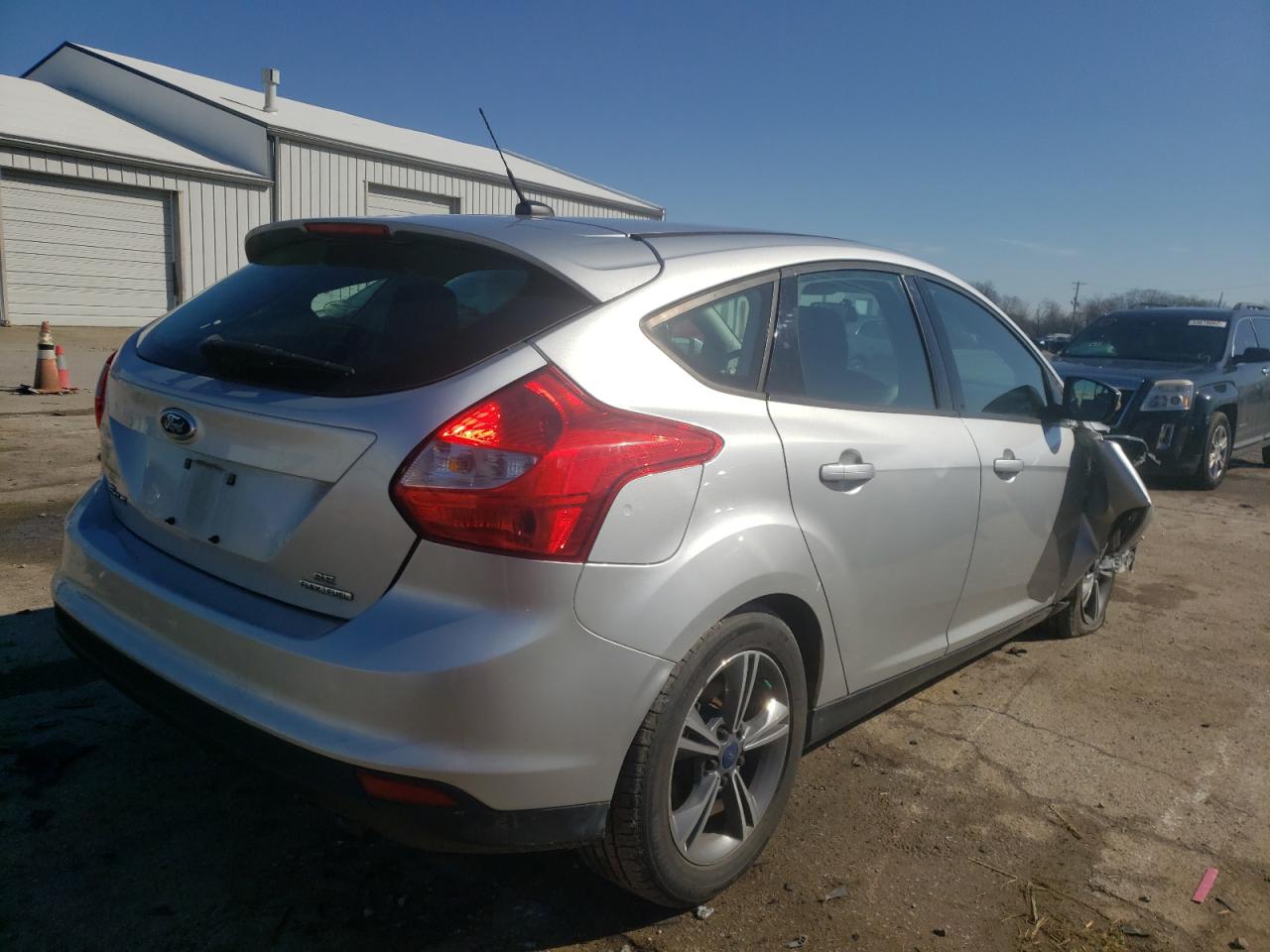Photo 4 from auction – 2014 FORD FOCUS SE with VIN 1FADP3K22EL279881
