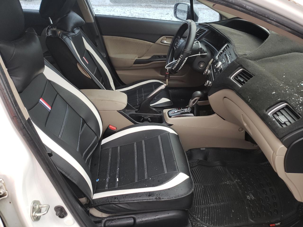 Photo 5 from auction – 2015 HONDA CIVIC LX with VIN 19XFB2F52FE702937