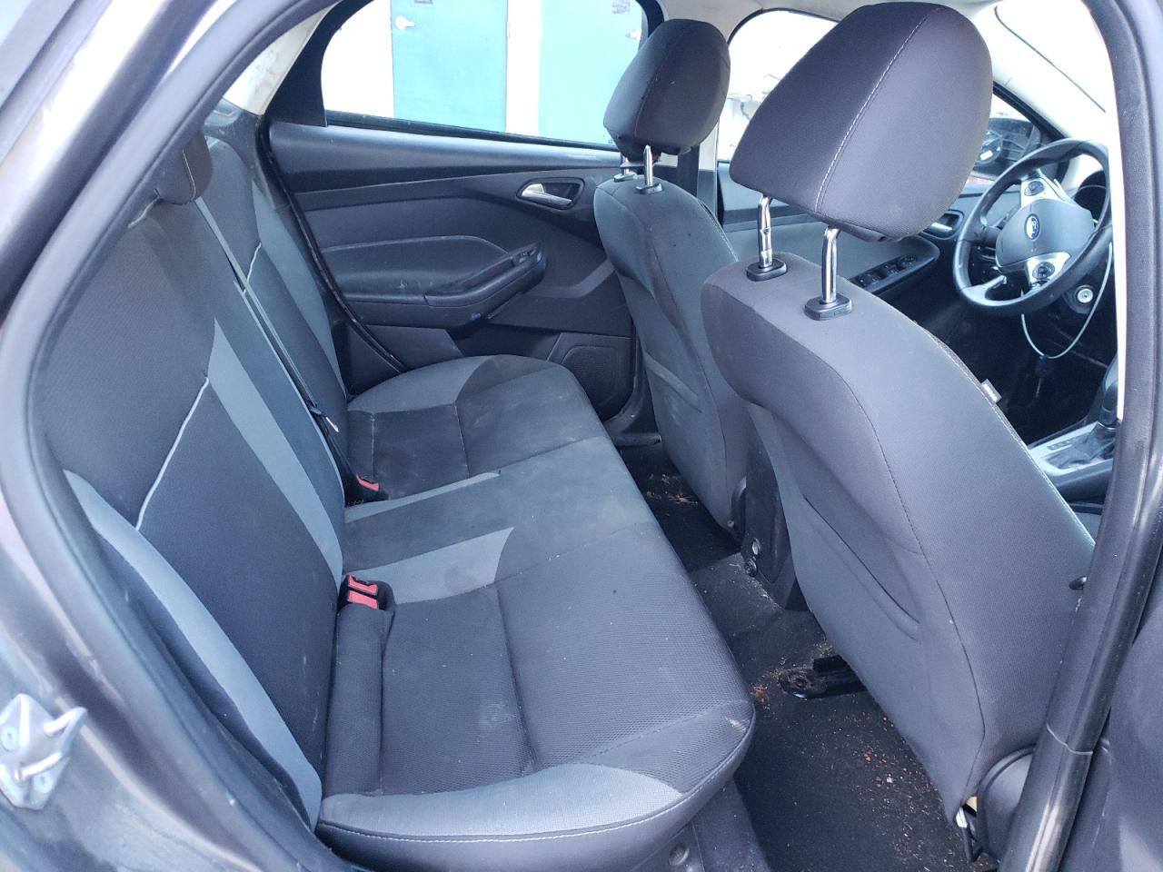 Photo 6 from auction – 2014 FORD FOCUS SE with VIN 1FADP3F27EL379968