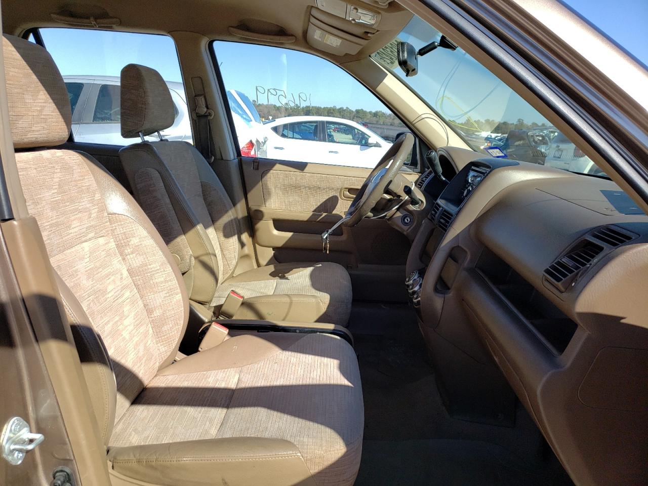 Photo 5 from auction – 2004 HONDA CRV with VIN JHLRD68454C021942