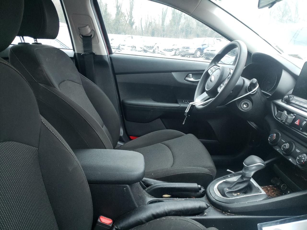 Photo 5 from auction – 2020 KIA FORTE FE with VIN 3KPF24AD9LE185528