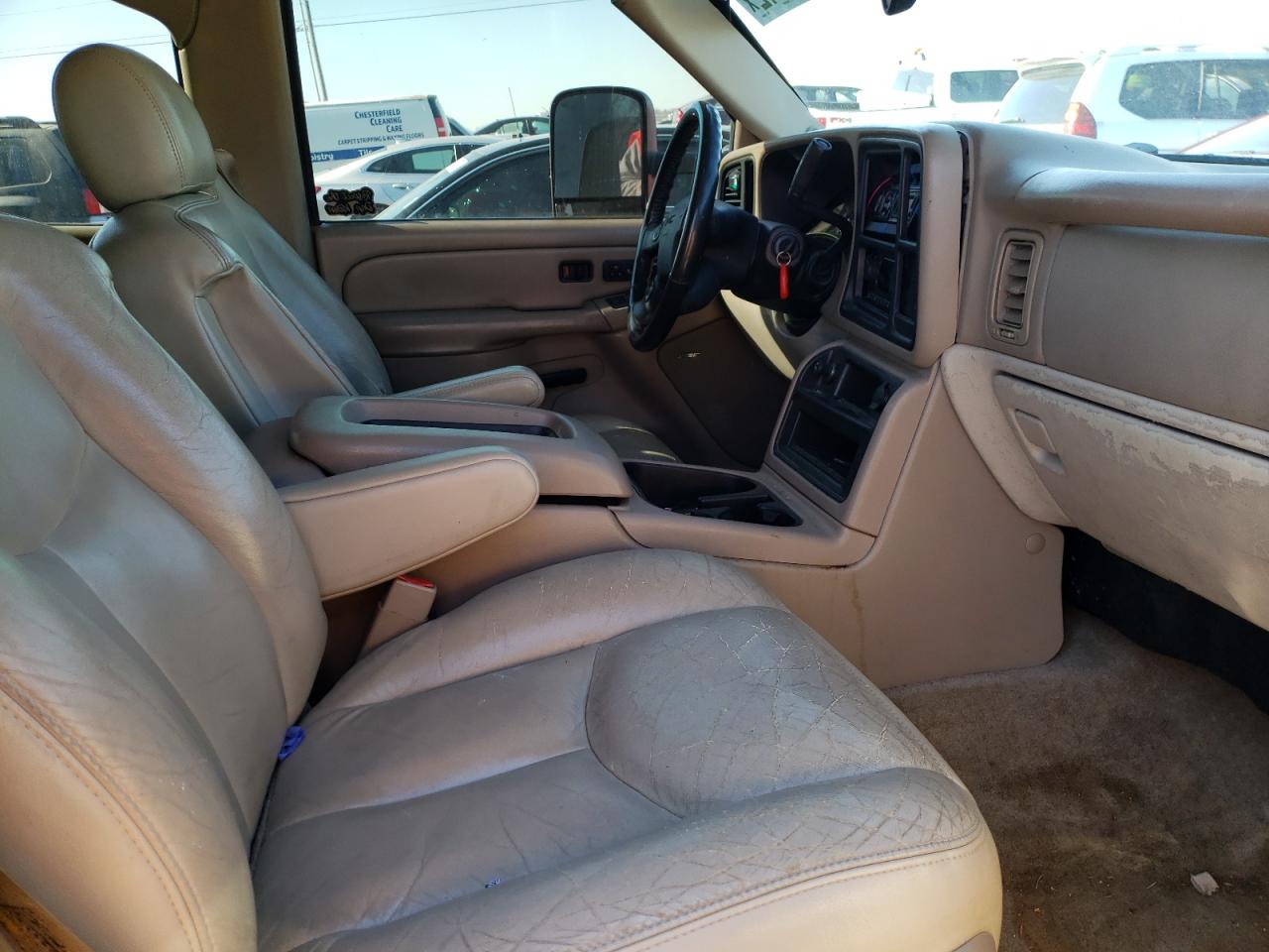 Photo 5 from auction – 2005 GMC YUKON with VIN 1GKEC13TX5R269350