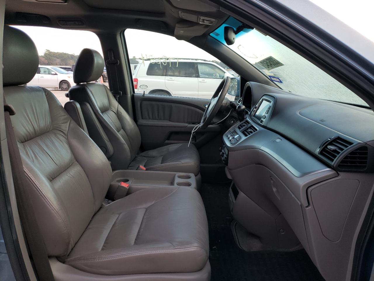Photo 5 from auction – 2010 HONDA ODYSSEY EX with VIN 5FNRL3H76AB035386