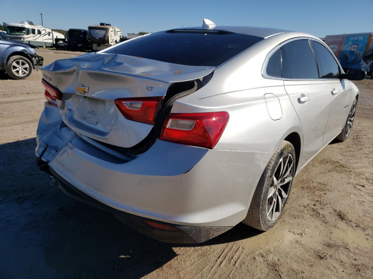 Photo 4 from auction – 2018 CHEVROLET MALIBU LT with VIN 1G1ZD5ST9JF275065