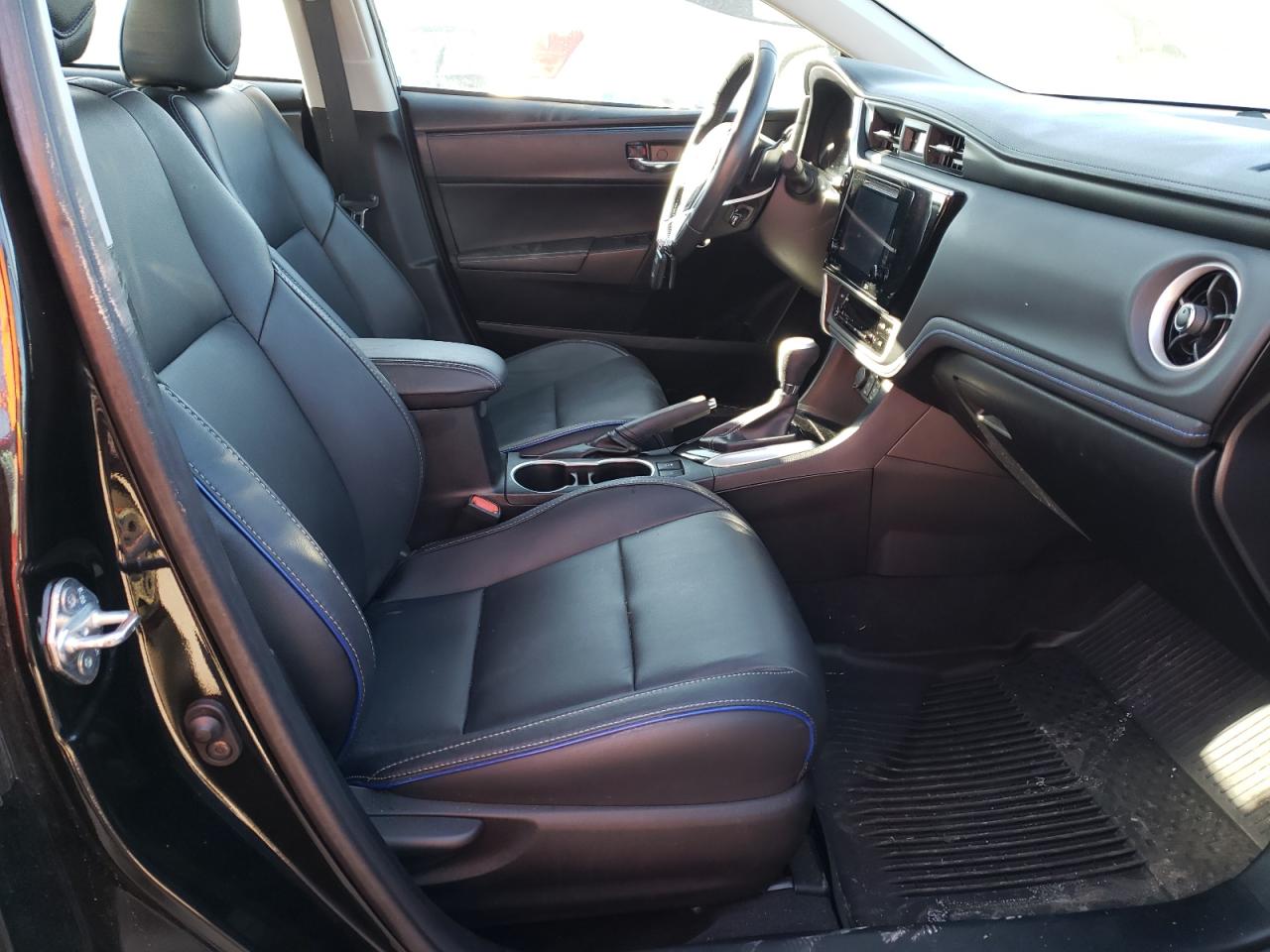 Photo 5 from auction – 2018 TOYOTA COROLLA L with VIN 2T1BURHEXJC100325