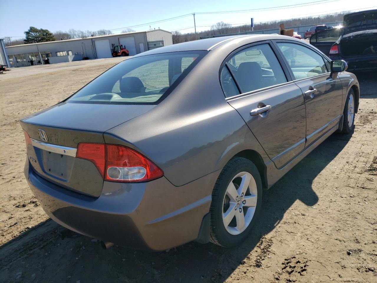 Photo 4 from auction – 2011 HONDA CIVIC LX with VIN 19XFA1F53BE037893
