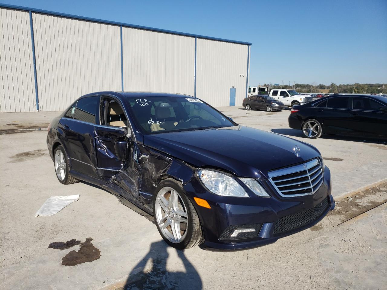 MERCEDES-BENZ E 350 4MAT 2011 with VIN WDDHF8HB2BA459510 - Photo from auction