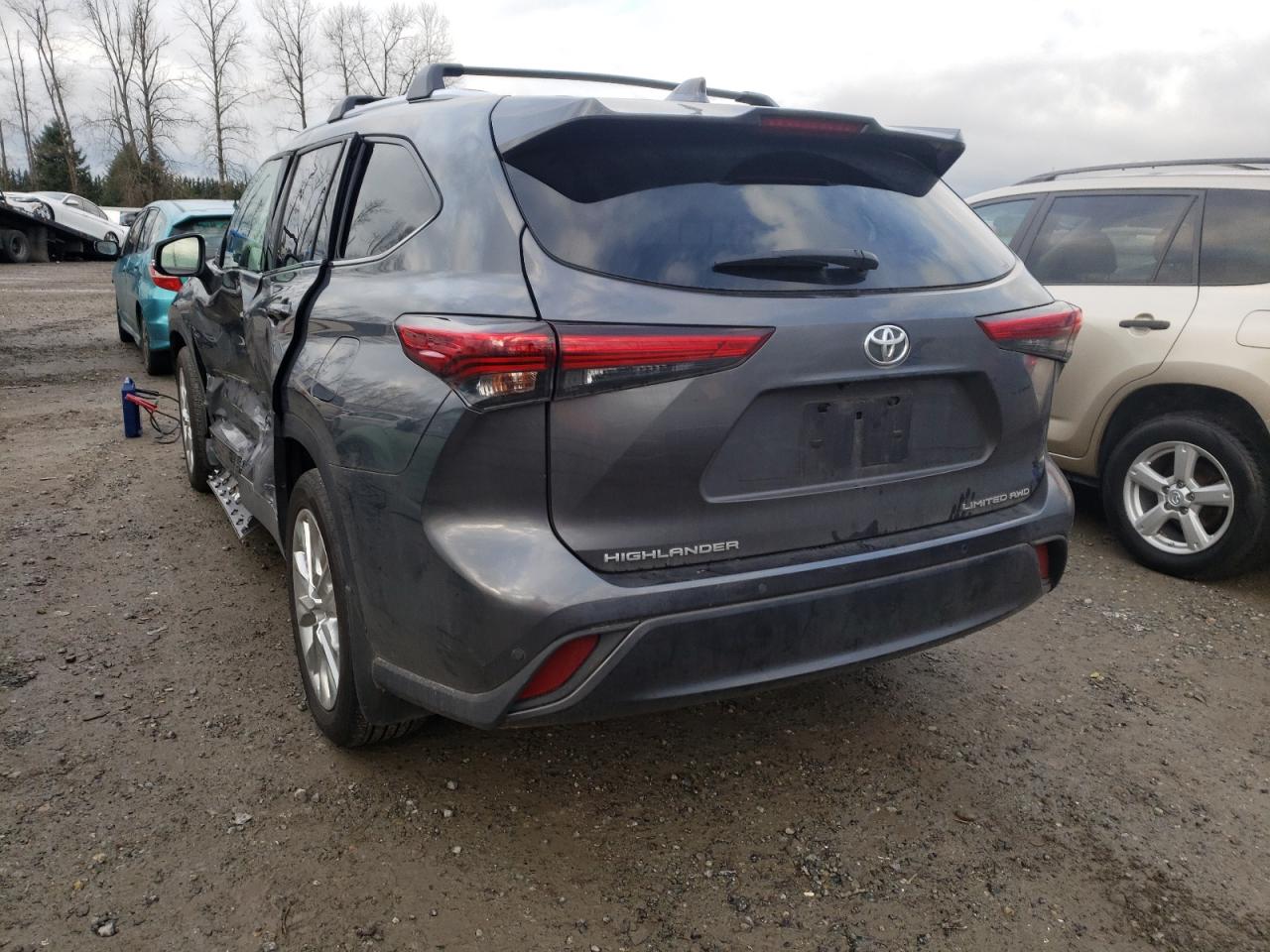 Photo 3 from auction – 2020 TOYOTA HIGHLANDER with VIN 5TDDZRBH4LS004875